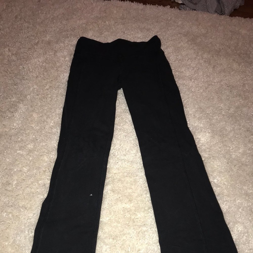 Semi Fitted Flare Low Rise Leggings
